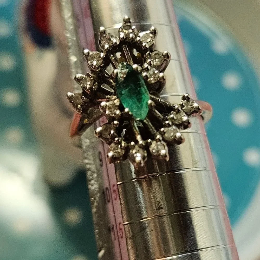 14k White Gold Ring with Emerald and Diamonds